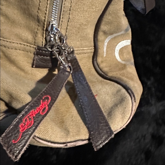 Ed Hardy army GreenTote with Heart and Rose Design - Picture 4 of 9